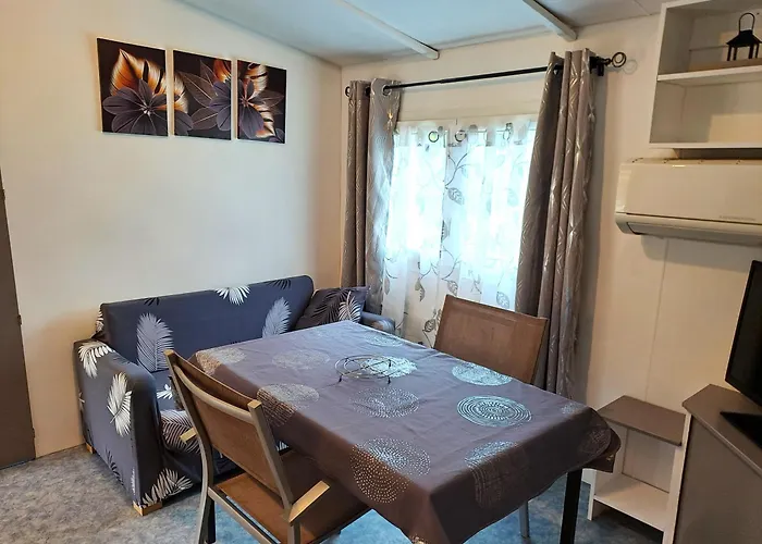 Дом отдыха Domaine Larbut